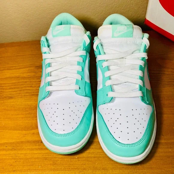 EUC RARE Women’s Nike Low Dunk Green Glow/White Sneakers - HTF - Picture 7 of 17